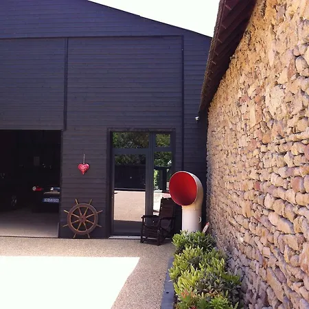 Le Val De Brangon Bed & Breakfast *