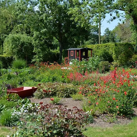 Le Val De Brangon Bed & Breakfast *
